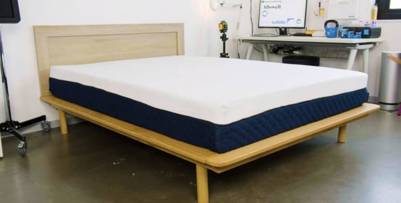 The Best Mattress in Canada Our Favorite Canadian-Made Beds - Best Value Mattress - Silk & Snow Mattress